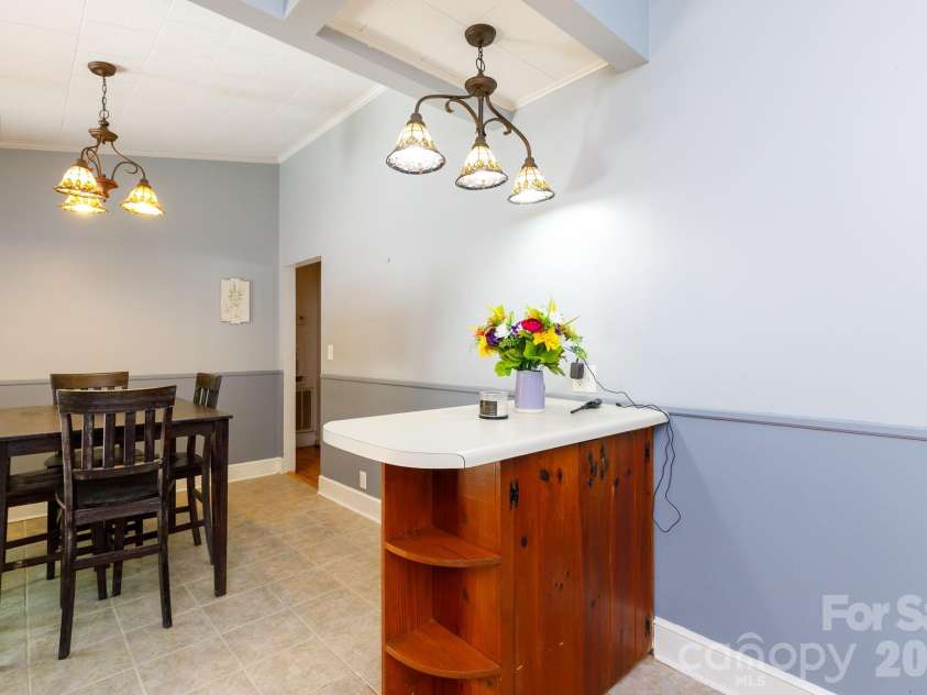 202 Woodlawn Drive, York, SC 29745.  MLS# CAR4386882, YatesRealty ID 25779. 