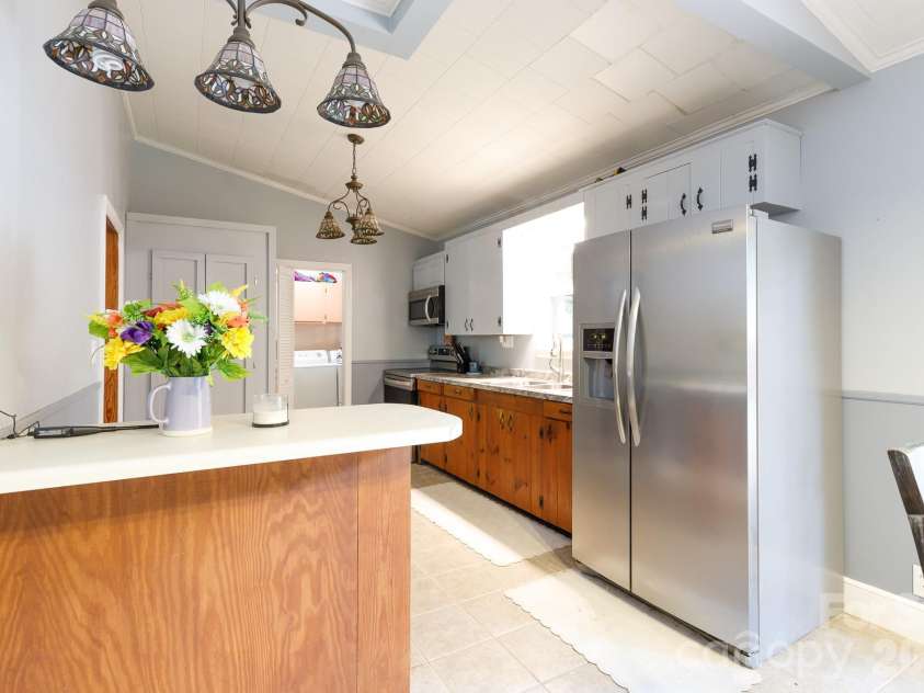 202 Woodlawn Drive, York, SC 29745.  MLS# CAR4386882, YatesRealty ID 25779. 