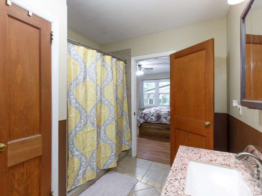 202 Woodlawn Drive, York, SC 29745.  MLS# CAR4386882, YatesRealty ID 25779. 