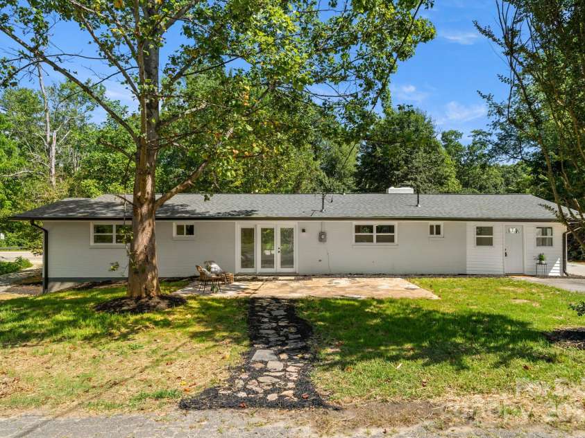 6672 Brevard Road, Etowah, NC 28729.  MLS# CAR4281090, YatesRealty ID 25779. 