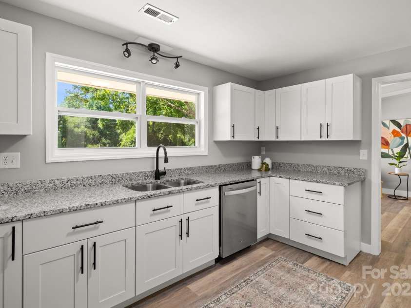 6672 Brevard Road, Etowah, NC 28729.  MLS# CAR4281090, YatesRealty ID 25779. 