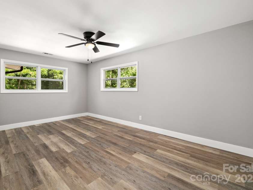 6672 Brevard Road, Etowah, NC 28729.  MLS# CAR4281090, YatesRealty ID 25779. 