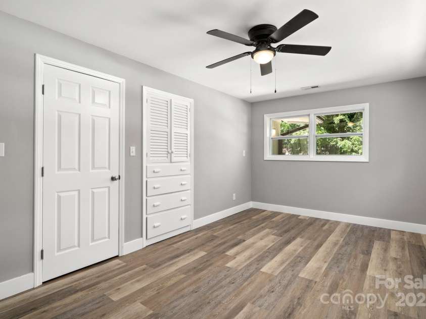 6672 Brevard Road, Etowah, NC 28729.  MLS# CAR4281090, YatesRealty ID 25779. 