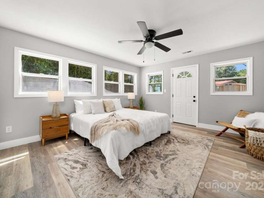 6672 Brevard Road, Etowah, NC 28729.  MLS# CAR4281090, YatesRealty ID 25779. 