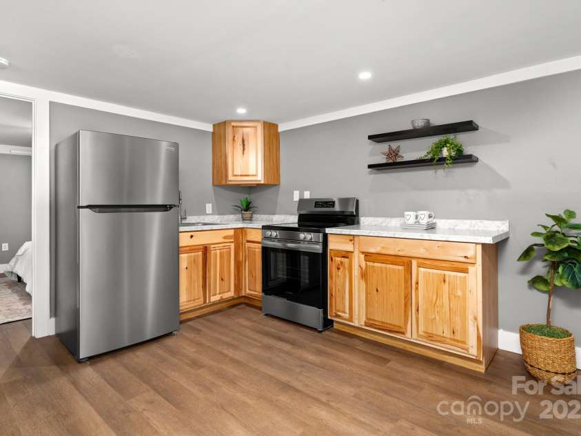 6672 Brevard Road, Etowah, NC 28729.  MLS# CAR4281090, YatesRealty ID 25779. 