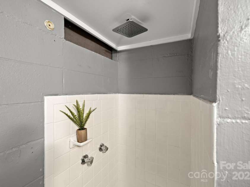 6672 Brevard Road, Etowah, NC 28729.  MLS# CAR4281090, YatesRealty ID 25779. 