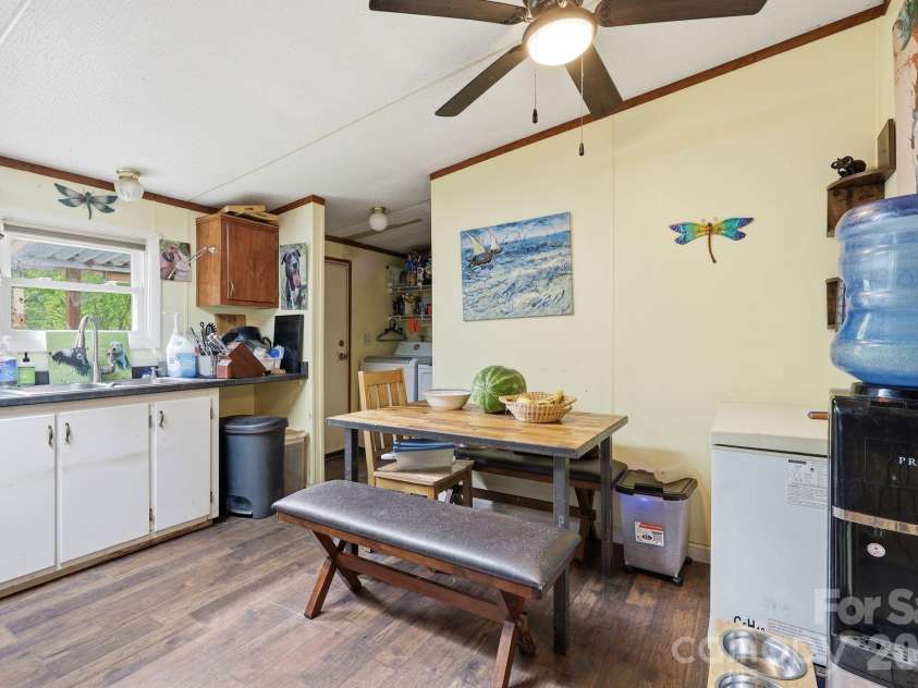 131 Vinewood Circle, Asheville, NC 28806.  MLS# CAR4387003, YatesRealty ID 25780. 