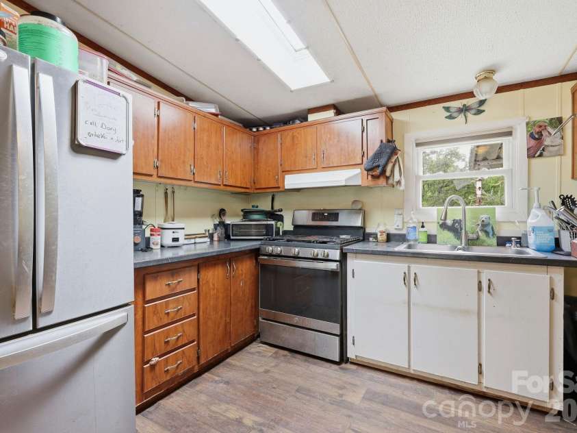 131 Vinewood Circle, Asheville, NC 28806.  MLS# CAR4387003, YatesRealty ID 25780. 