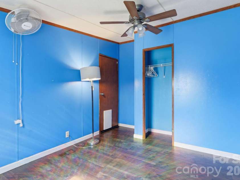 131 Vinewood Circle, Asheville, NC 28806.  MLS# CAR4387003, YatesRealty ID 25780. 