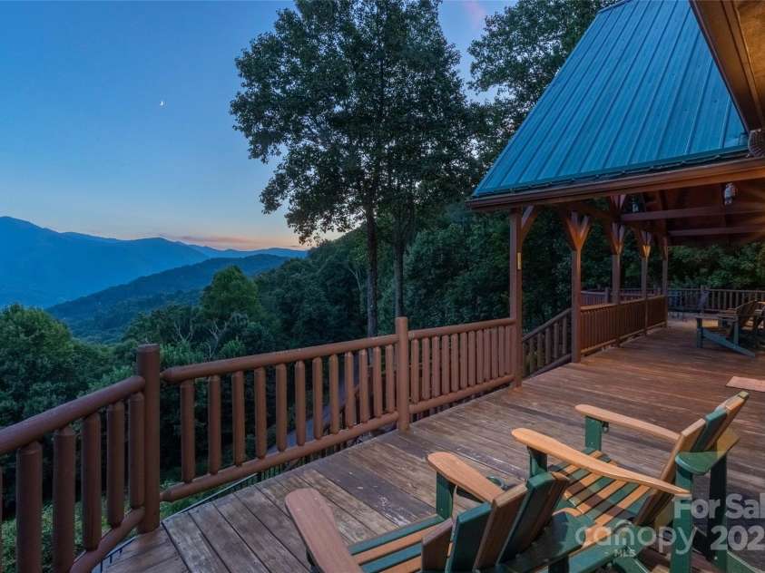 43 Stone Hill Trail, Maggie Valley, NC 28715.  MLS# CAR4281191, YatesRealty ID 25780. 