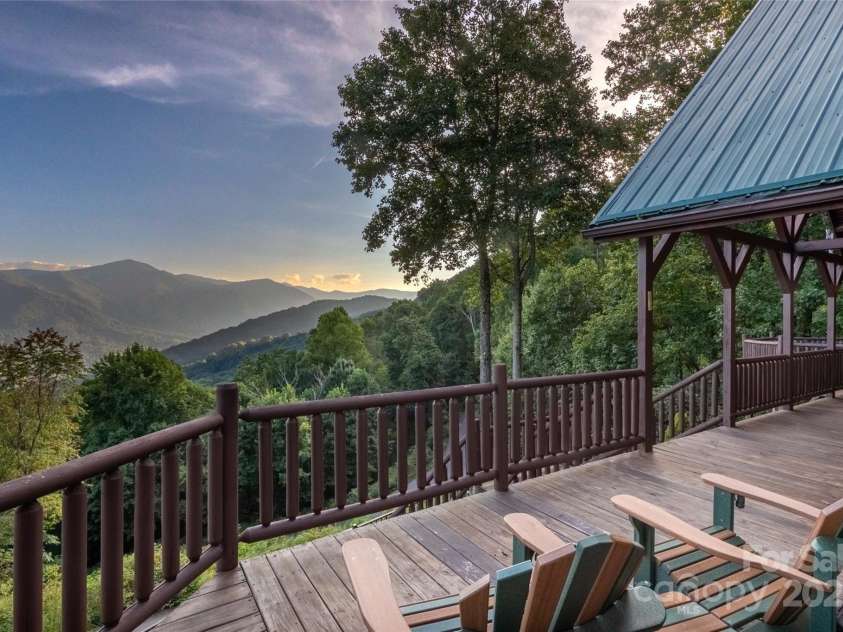 43 Stone Hill Trail, Maggie Valley, NC 28715.  MLS# CAR4281191, YatesRealty ID 25780. 