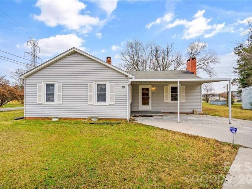 165 Lakeview Church Road, Linwood, NC 27299.  MLS# CAR4387110, YatesRealty ID 25781. 