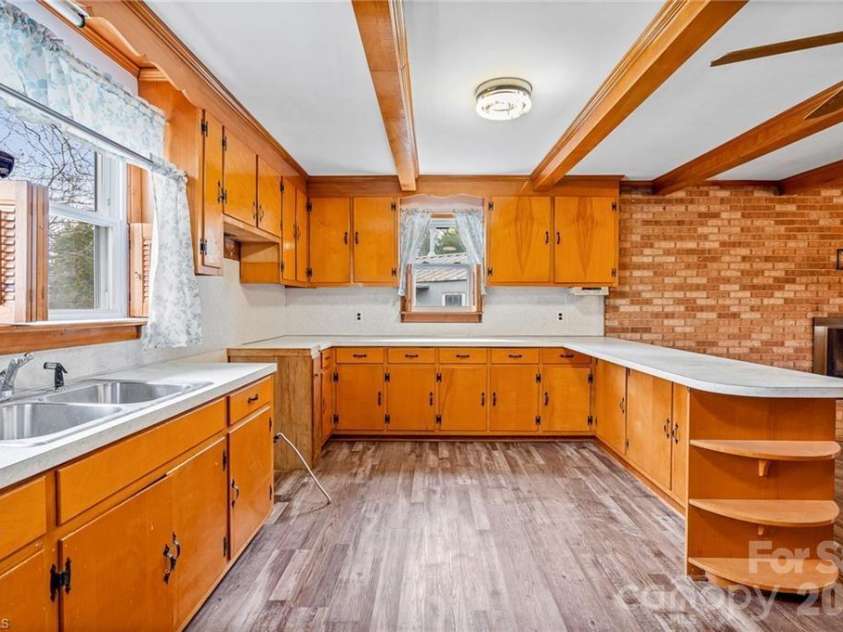 165 Lakeview Church Road, Linwood, NC 27299.  MLS# CAR4387110, YatesRealty ID 25781. 