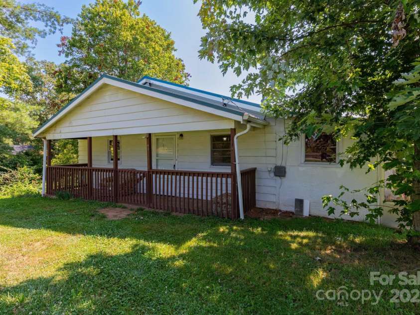 93 Eller Ford Road, Weaverville, NC 28787.  MLS# CAR4279902, YatesRealty ID 25782. 