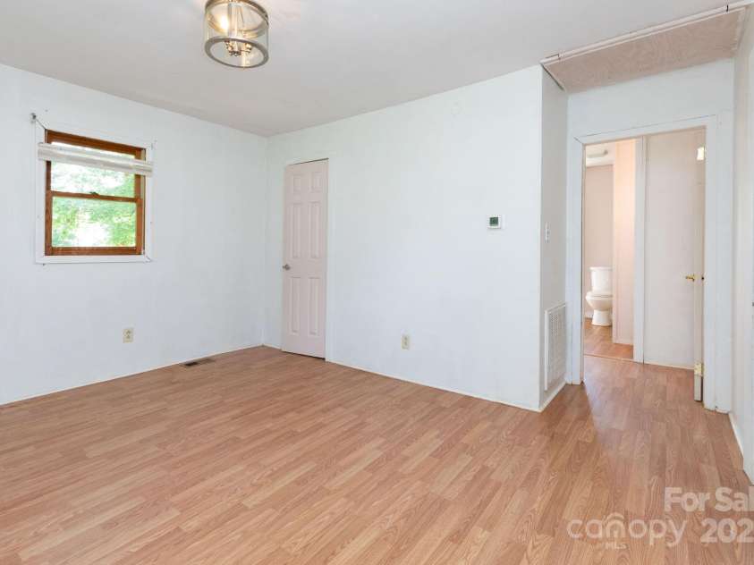 93 Eller Ford Road, Weaverville, NC 28787.  MLS# CAR4279902, YatesRealty ID 25782. 