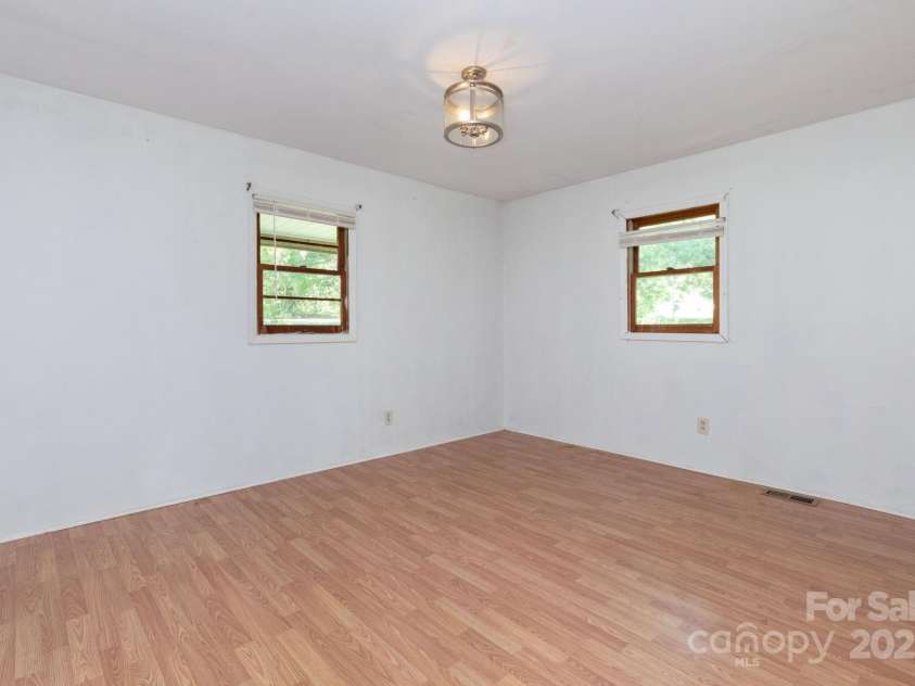 93 Eller Ford Road, Weaverville, NC 28787.  MLS# CAR4279902, YatesRealty ID 25782. 