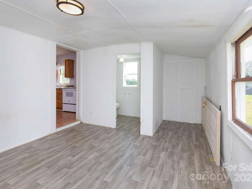 93 Eller Ford Road, Weaverville, NC 28787.  MLS# CAR4279902, YatesRealty ID 25782. 