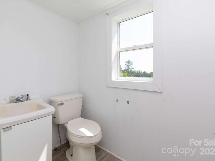 93 Eller Ford Road, Weaverville, NC 28787.  MLS# CAR4279902, YatesRealty ID 25782. 