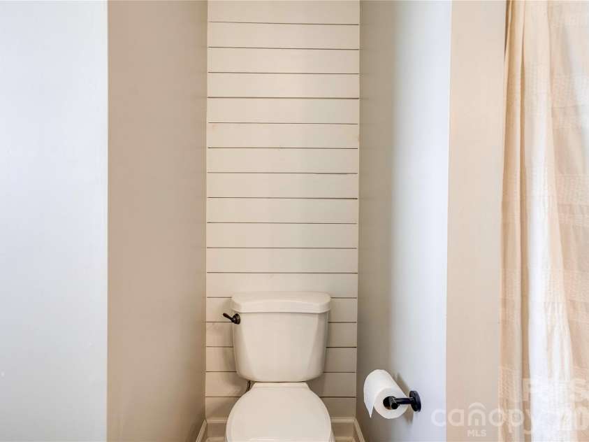 505 Stagecoach Trail, Lawndale, NC 28090.  MLS# CAR4387137, YatesRealty ID 25785. Bathroom 2