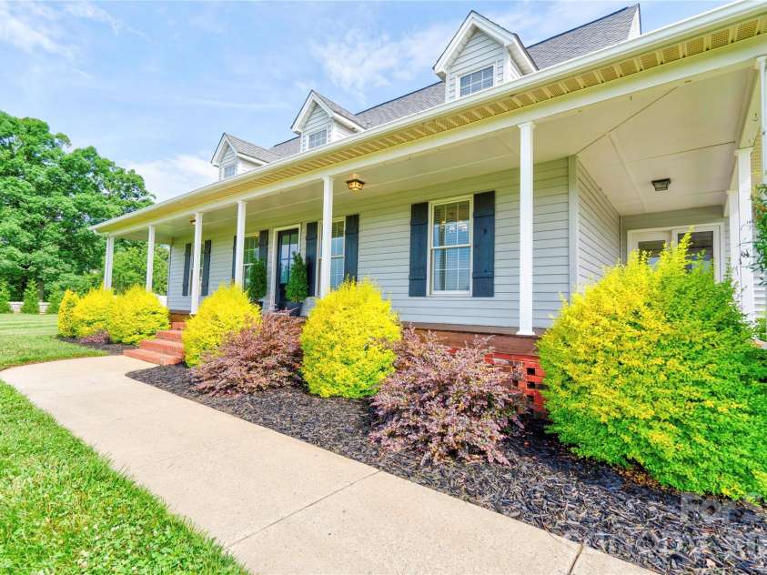 505 Stagecoach Trail, Lawndale, NC 28090.  MLS# CAR4387137, YatesRealty ID 25785. Covered Front Porch