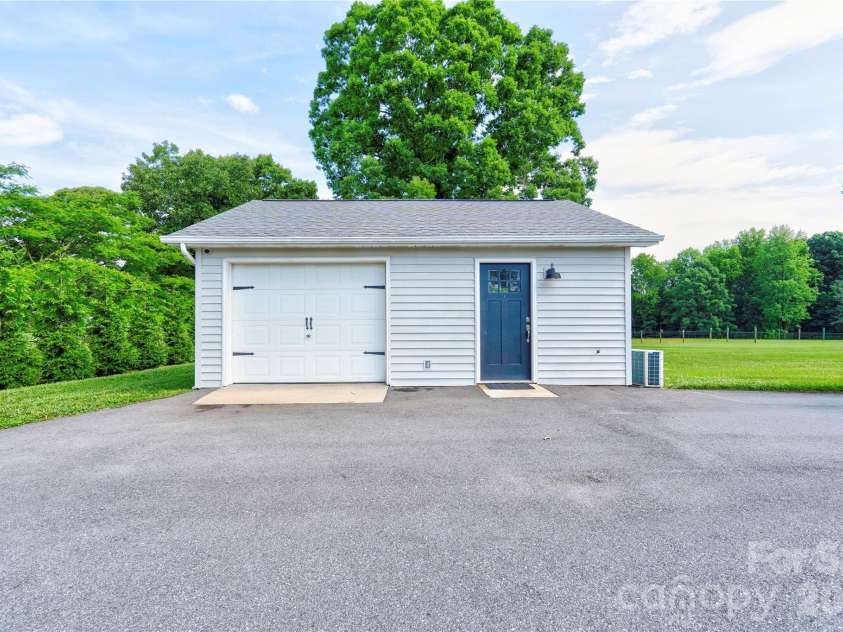 505 Stagecoach Trail, Lawndale, NC 28090.  MLS# CAR4387137, YatesRealty ID 25785. Detached Garage/Workshop