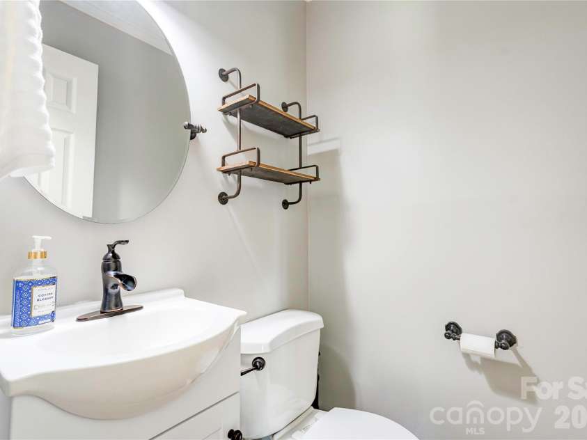 505 Stagecoach Trail, Lawndale, NC 28090.  MLS# CAR4387137, YatesRealty ID 25785. Half Bath