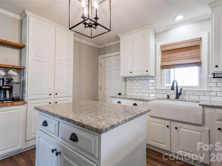 505 Stagecoach Trail, Lawndale, NC 28090.  MLS# CAR4387137, YatesRealty ID 25785. Kitchen