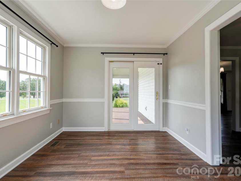 505 Stagecoach Trail, Lawndale, NC 28090.  MLS# CAR4387137, YatesRealty ID 25785. Sunroom/Office/Flex