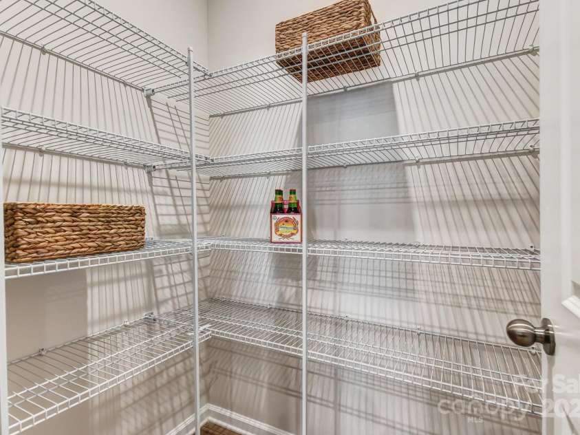 9122 Pagoda Oak Drive, Charlotte, NC 28269.  MLS# CAR4281332, YatesRealty ID 25785. For representation purposes of floorplan only, actual homesite is under construction and design and structural options may vary