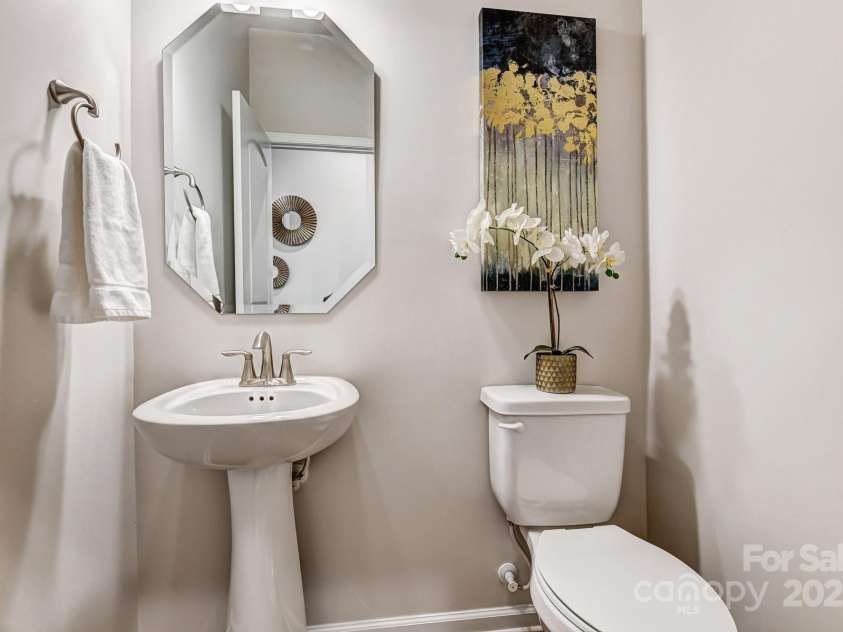 9122 Pagoda Oak Drive, Charlotte, NC 28269.  MLS# CAR4281332, YatesRealty ID 25785. For representation purposes of floorplan only, actual homesite is under construction and design and structural options may vary