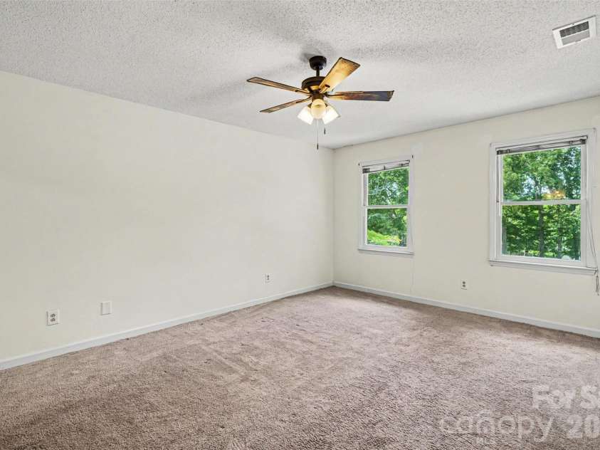 2816 Wilkshire Drive, Shelby, NC 28150.  MLS# CAR4386668, YatesRealty ID 25788. 