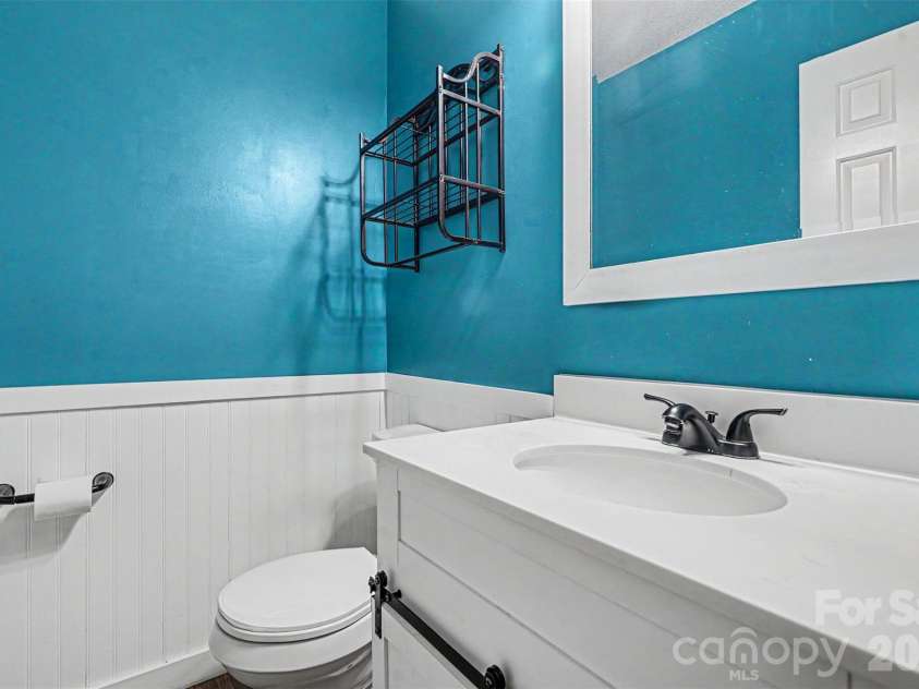 2816 Wilkshire Drive, Shelby, NC 28150.  MLS# CAR4386668, YatesRealty ID 25788. 