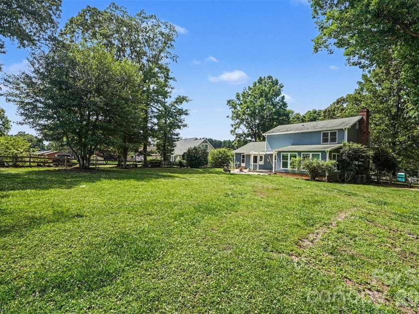 2816 Wilkshire Drive, Shelby, NC 28150.  MLS# CAR4386668, YatesRealty ID 25788. 