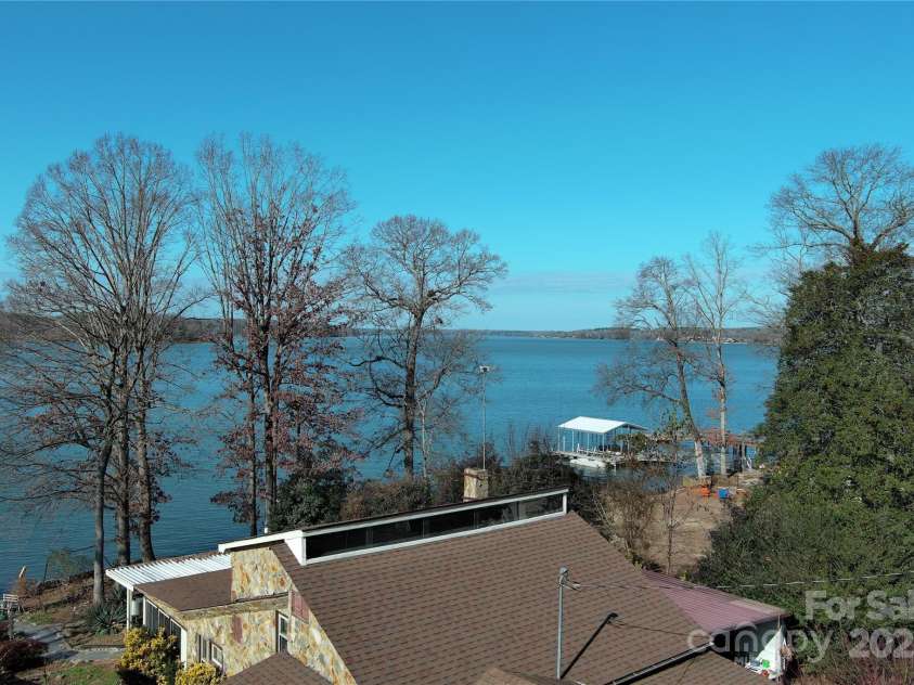 220 Yachtsman Drive, Salisbury, NC 28146.  MLS# CAR4331745, YatesRealty ID 2579. 