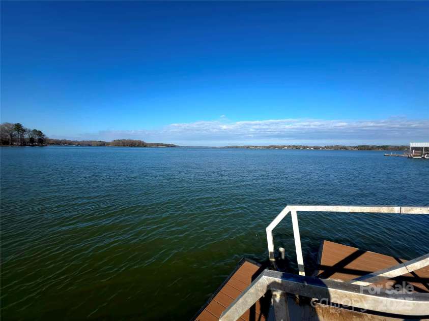 220 Yachtsman Drive, Salisbury, NC 28146.  MLS# CAR4331745, YatesRealty ID 2579. 