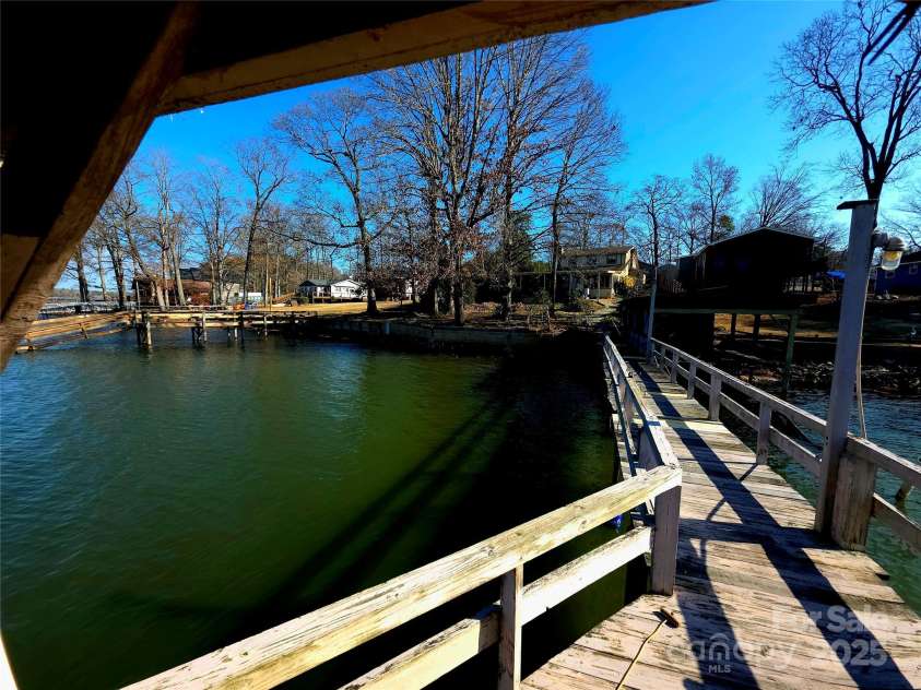 220 Yachtsman Drive, Salisbury, NC 28146.  MLS# CAR4331745, YatesRealty ID 2579. 