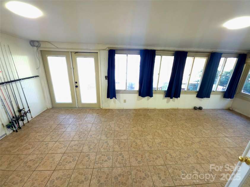 220 Yachtsman Drive, Salisbury, NC 28146.  MLS# CAR4331745, YatesRealty ID 2579. 