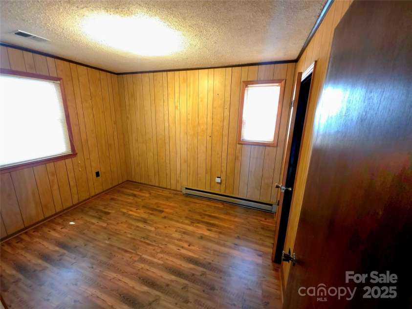 220 Yachtsman Drive, Salisbury, NC 28146.  MLS# CAR4331745, YatesRealty ID 2579. 