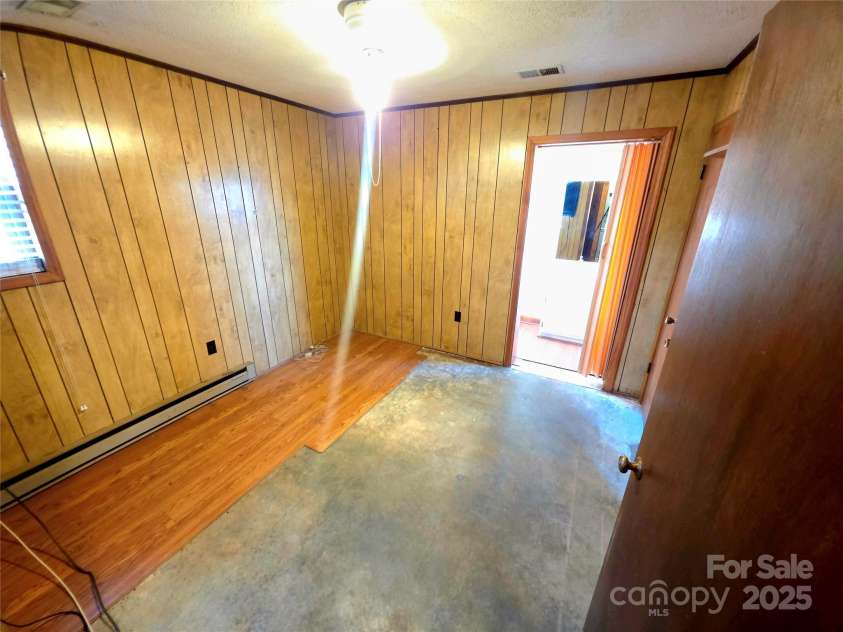 220 Yachtsman Drive, Salisbury, NC 28146.  MLS# CAR4331745, YatesRealty ID 2579. 