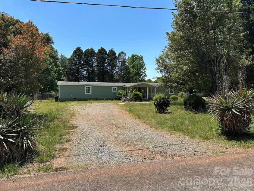 4191 Deerfield Drive, Maiden, NC 28650.  MLS# CAR4386759, YatesRealty ID 25790. Front Elevation