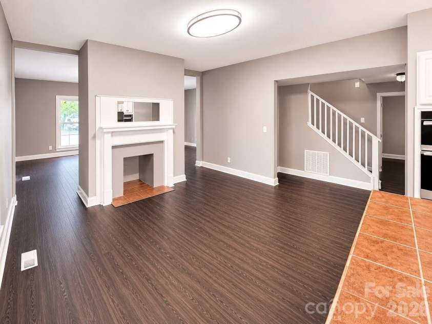 1115 Wilson W Lee Boulevard, Statesville, NC 28677.  MLS# CAR4386897, YatesRealty ID 25791. Dining Area