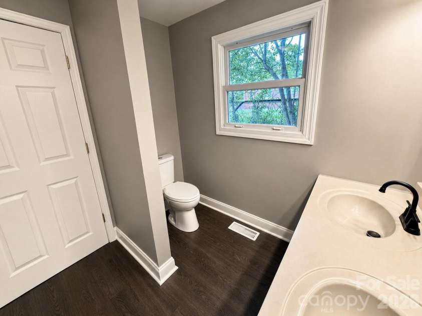 1115 Wilson W Lee Boulevard, Statesville, NC 28677.  MLS# CAR4386897, YatesRealty ID 25791. Full Bathroom #1 Angled