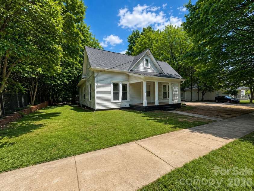 1115 Wilson W Lee Boulevard, Statesville, NC 28677.  MLS# CAR4386897, YatesRealty ID 25791. Side Exterior