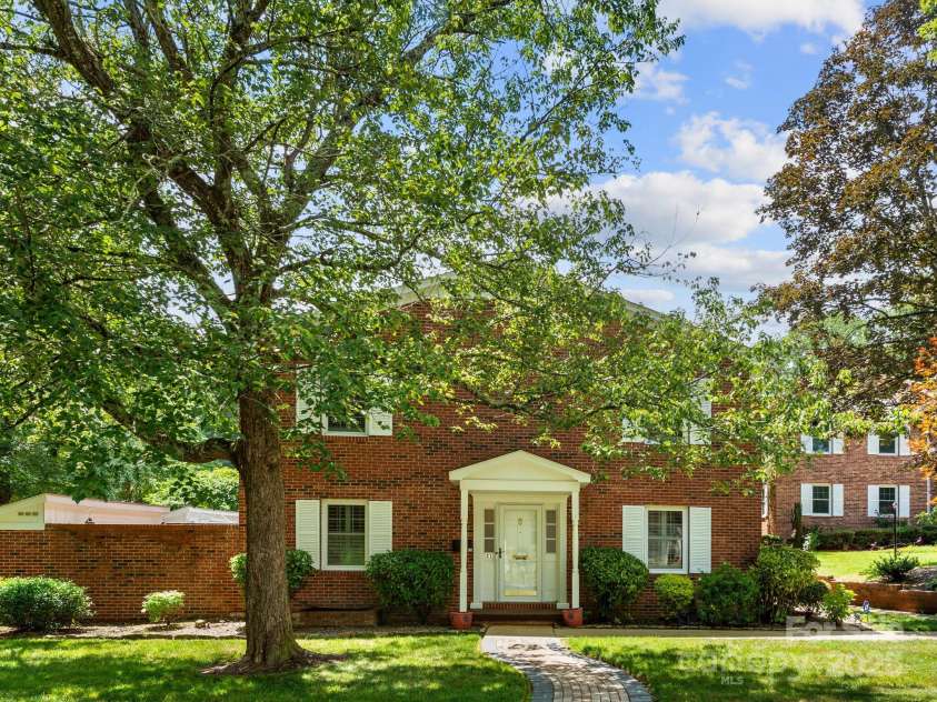 1411 Kensington Road, Hendersonville, NC 28791.  MLS# CAR4280852, YatesRealty ID 25791. 