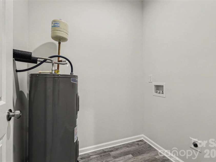 122 Johndy Avenue, Kannapolis, NC 28083.  MLS# CAR4387075, YatesRealty ID 25792. Laundry and Utility Room