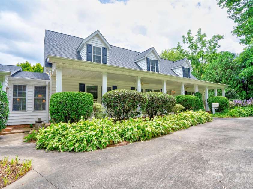 2606 Greenville Highway, Flat Rock, NC 28731.  MLS# CAR4281238, YatesRealty ID 25792. Front Left