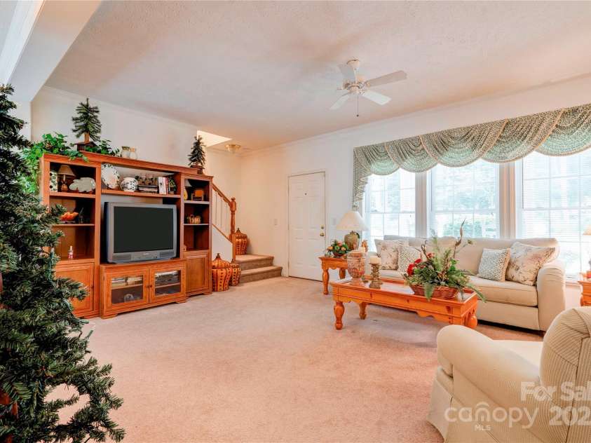 2606 Greenville Highway, Flat Rock, NC 28731.  MLS# CAR4281238, YatesRealty ID 25792. Living Room