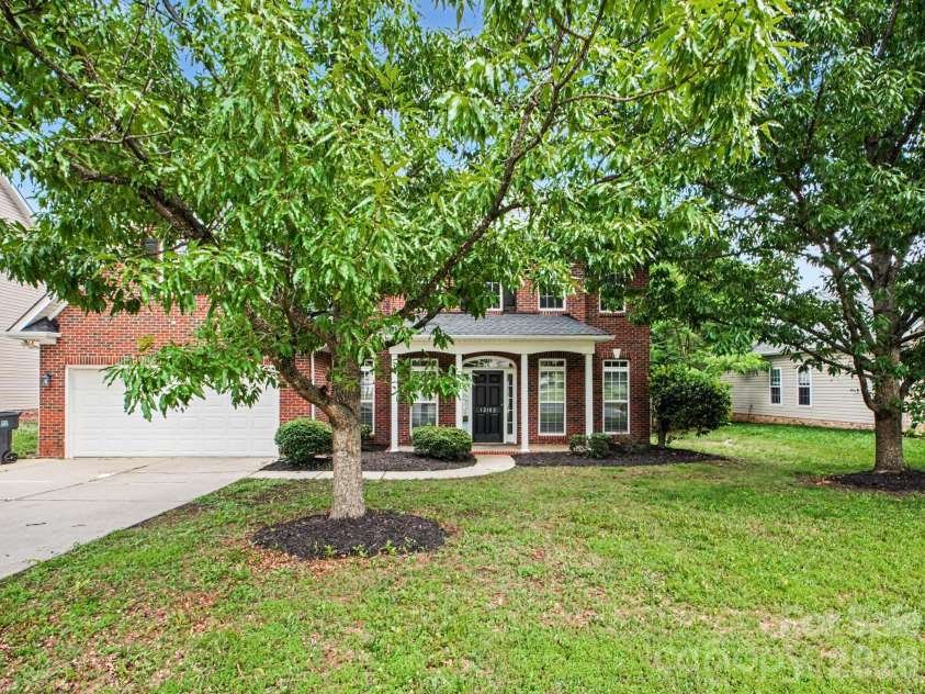 12102 Hampton Place Drive, Charlotte, NC 28269.  MLS# CAR4383452, YatesRealty ID 25793. 