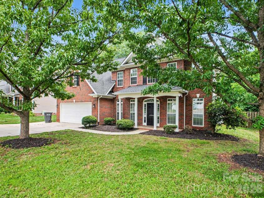 12102 Hampton Place Drive, Charlotte, NC 28269.  MLS# CAR4383452, YatesRealty ID 25793. 