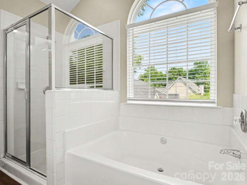 12102 Hampton Place Drive, Charlotte, NC 28269.  MLS# CAR4383452, YatesRealty ID 25793. 